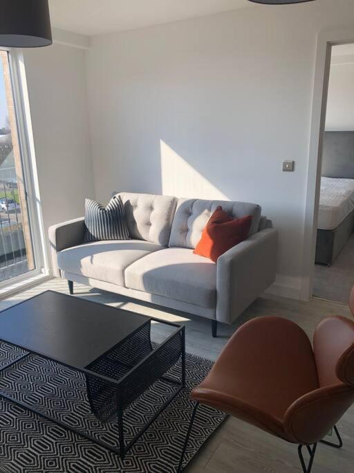 3 Bedroom Apartment Free Parking Manchester Exterior photo